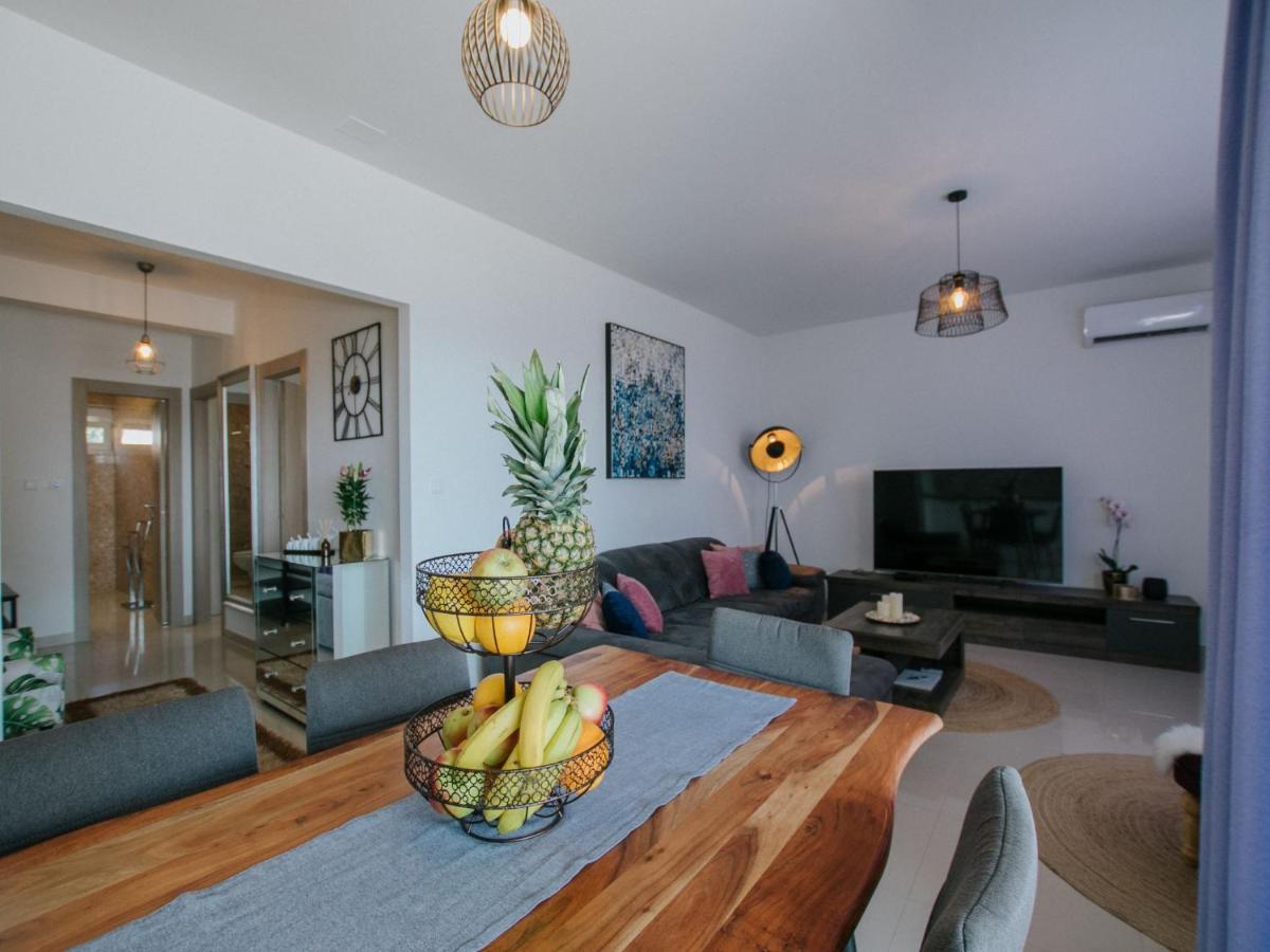 Luxury Apartment Di โตรกีร์ ภายนอก รูปภาพ